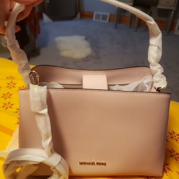 Mk bag - Picture 1 of 3